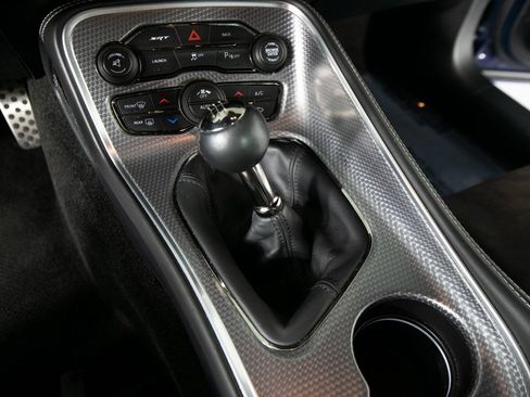 Used 2015 Dodge Challenger SRT Hellcat image 21