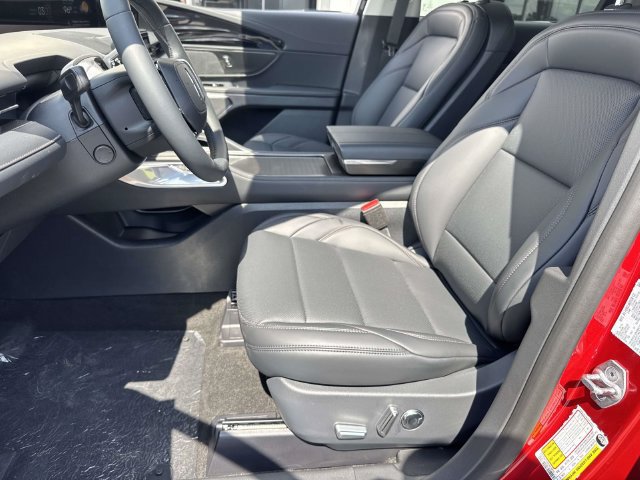 New 2026 Lincoln Nautilus Premier AWD/4WD image 17