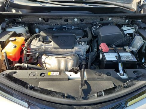 Used 2018 Toyota RAV4 XLE FWD image 39