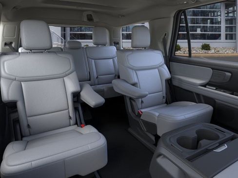 New 2026 Ford Expedition Platinum AWD/4WD image 11