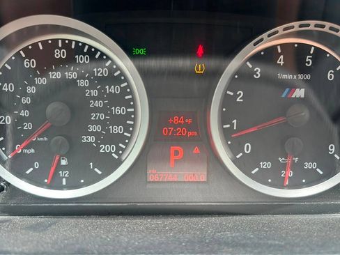 Used 2011 BMW M3 Convertible RWD image 12