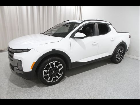 Certified 2025 Hyundai Santa Cruz Limited AWD/4WD image 3