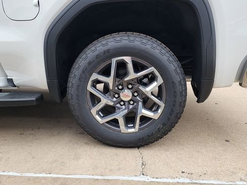 New 2026 GMC Sierra 1500 SLT w/ SLT Premium Plus Package image 52