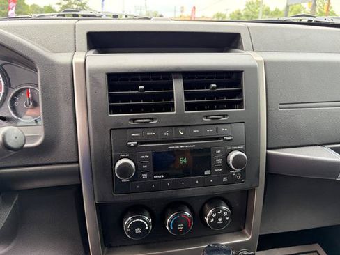 Used 2012 Jeep Liberty Sport AWD/4WD image 25