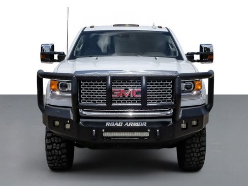 Used 2015 GMC Sierra 2500 Denali w/ Duramax Plus Package AWD/4WD image 3