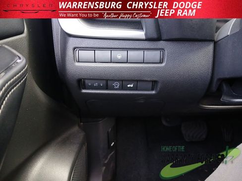 Used 2024 Nissan Rogue SV AWD/4WD image 29