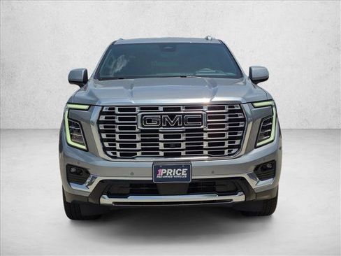 Used 2025 GMC Yukon Denali w/ Denali Reserve Package AWD/4WD image 2