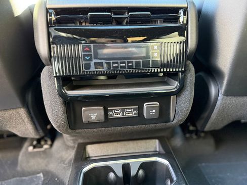 New 2026 Jeep Grand Wagoneer 4WD image 29