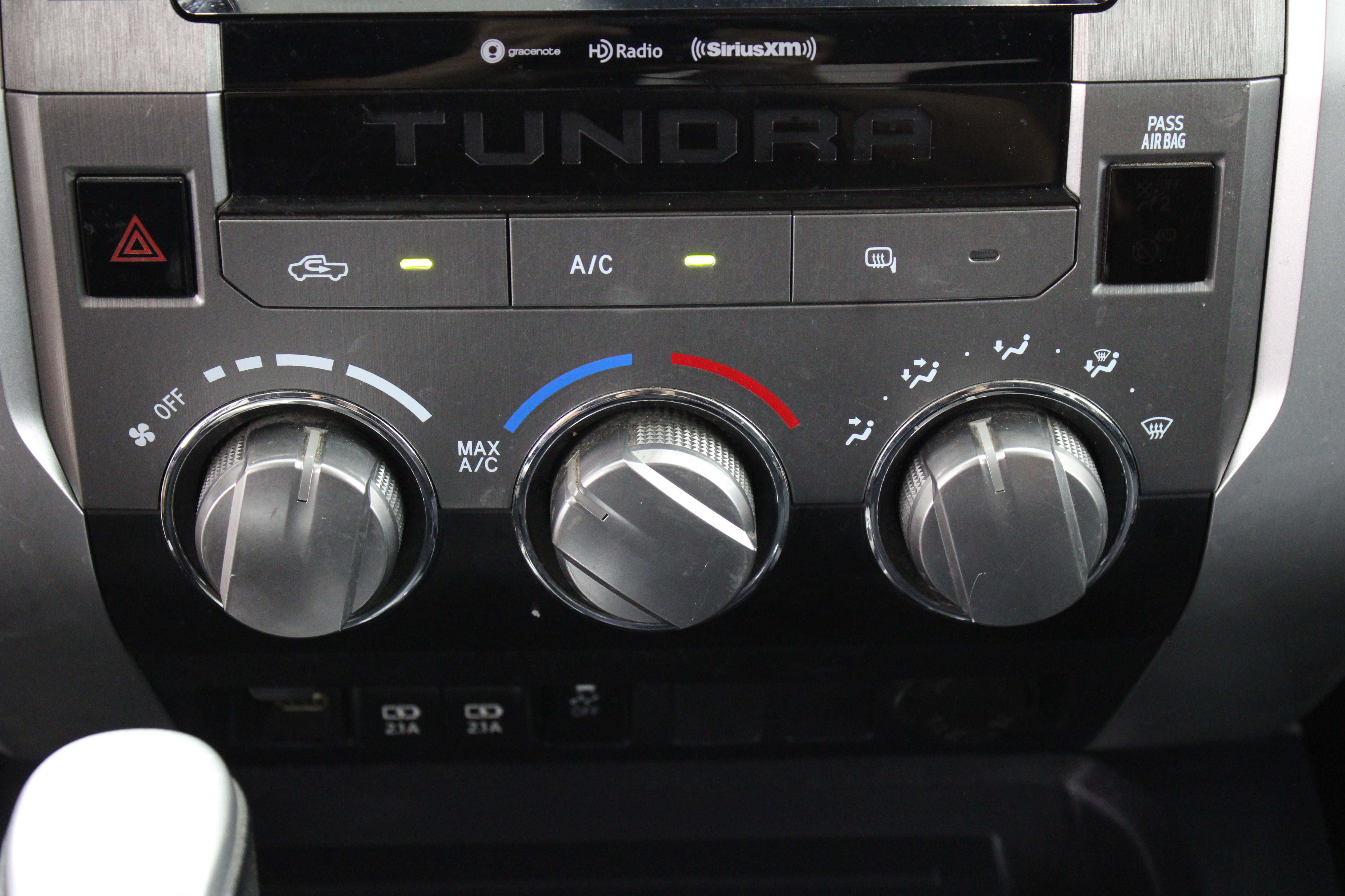 Used 2020 Toyota Tundra SR5 w/ SR5 Upgrade Package RWD image 20