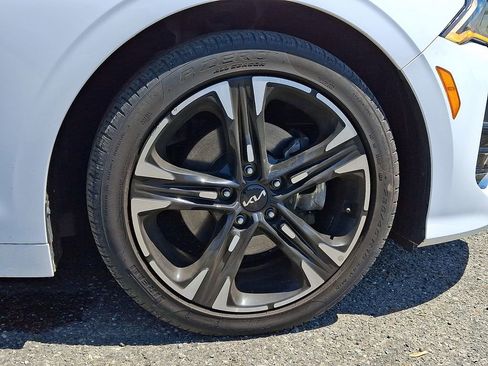 Used 2023 Kia K5 GT-Line w/ GT-Line Premium Package FWD image 9