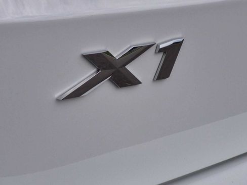 New 2027 BMW X1 xDrive28i AWD/4WD image 12