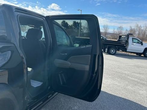 New 2026 Chevrolet Colorado ZR2 AWD/4WD image 37