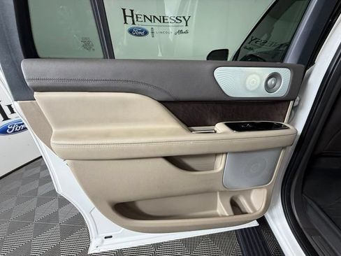 Used 2023 Lincoln Navigator L Reserve AWD/4WD image 29