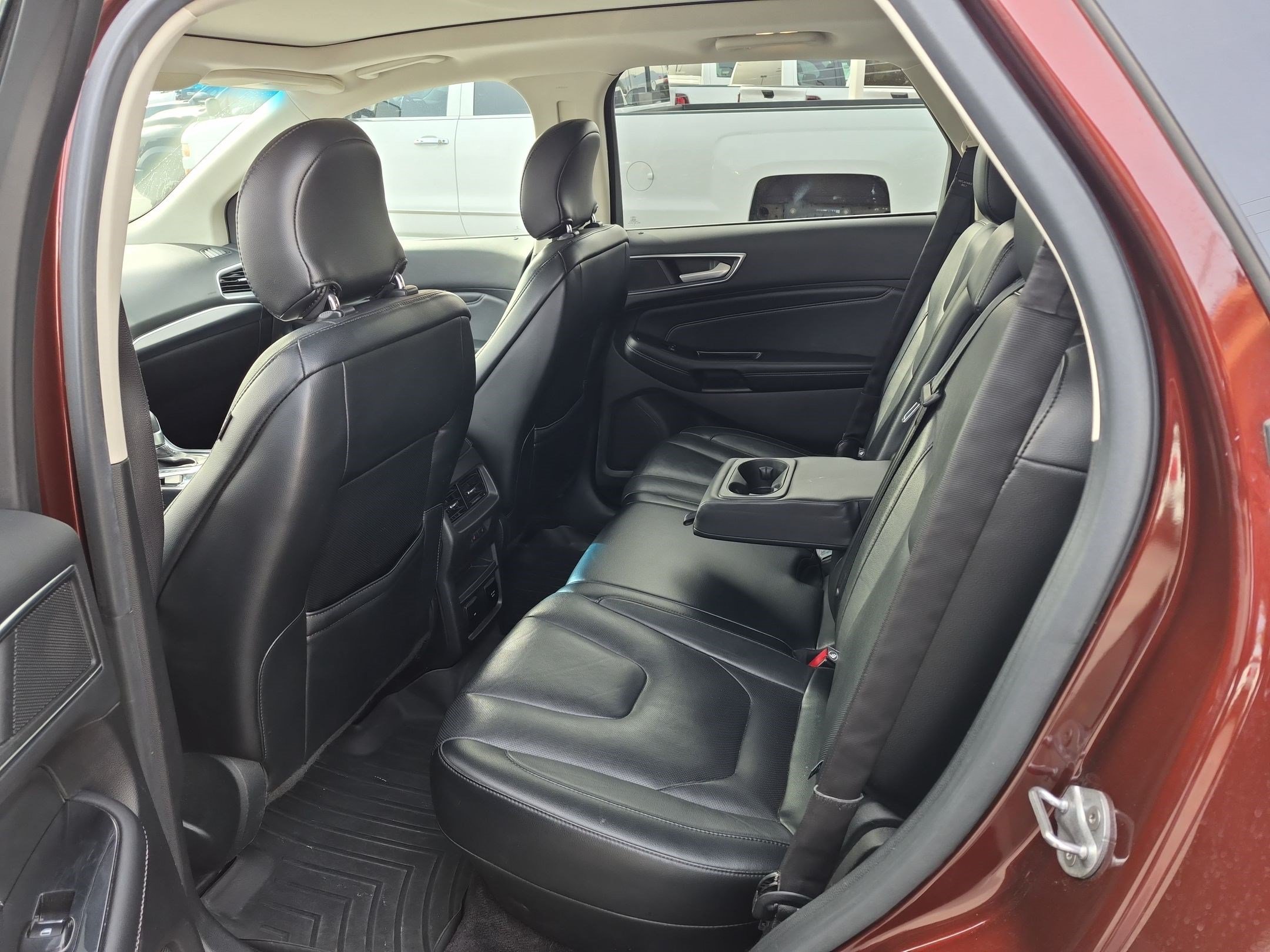 Used 2016 Ford Edge Titanium w/ Equipment Group 302A AWD/4WD image 29