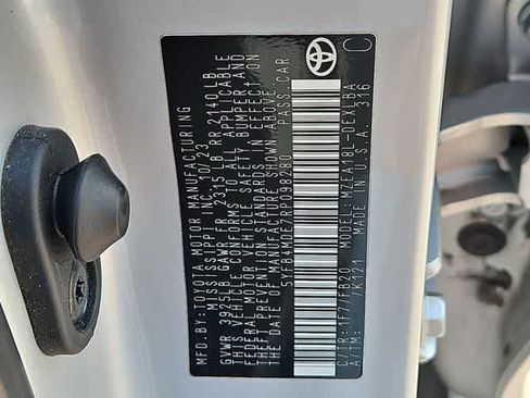 Used 2024 Toyota Corolla LE FWD image 29