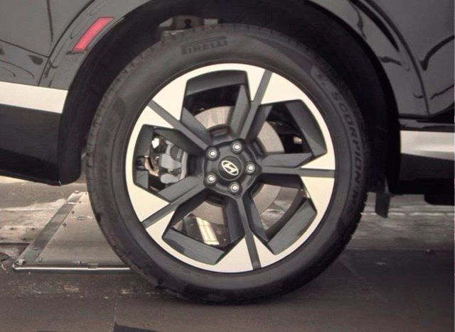 Certified 2026 Hyundai Palisade Limited AWD/4WD image 6