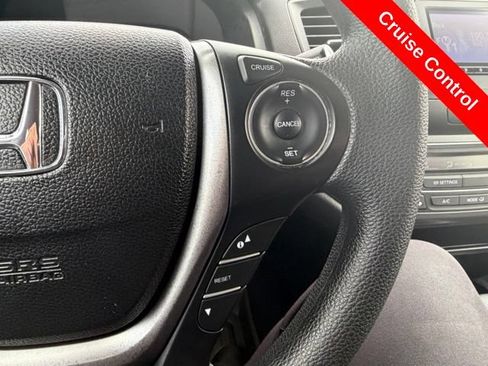 Used 2018 Honda Pilot LX image 35