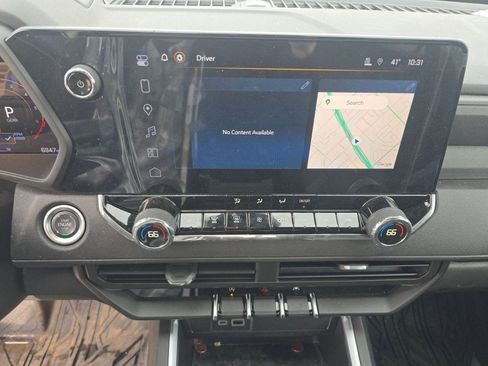 Used 2025 Chevrolet Colorado Trail Boss image 23