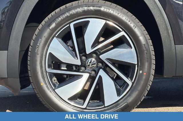 Used 2024 Volkswagen Atlas SE AWD/4WD image 29