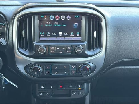 Used 2017 GMC Canyon SLT w/ Driver Alert Package image 12