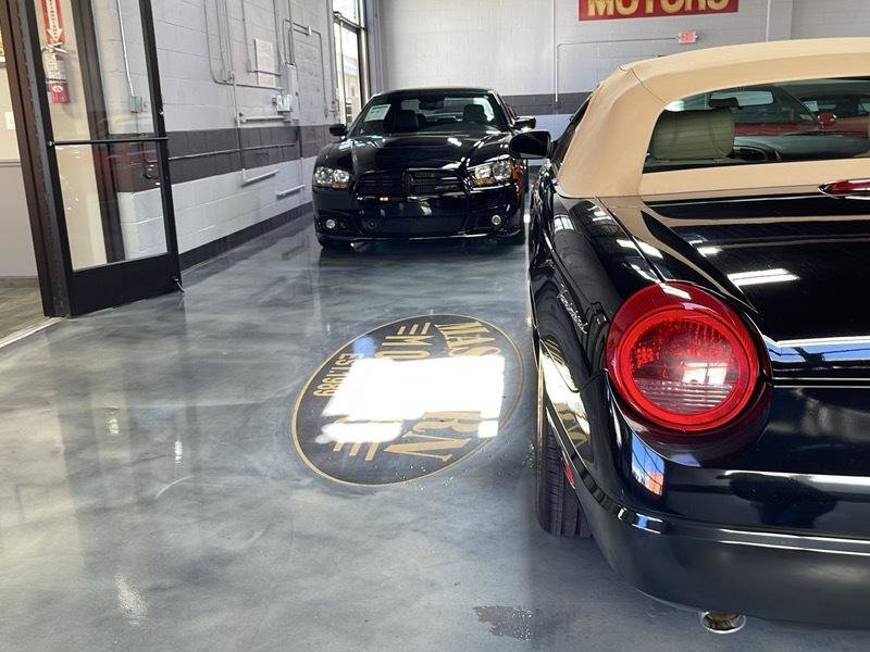 Used 2005 Ford Thunderbird RWD image 14