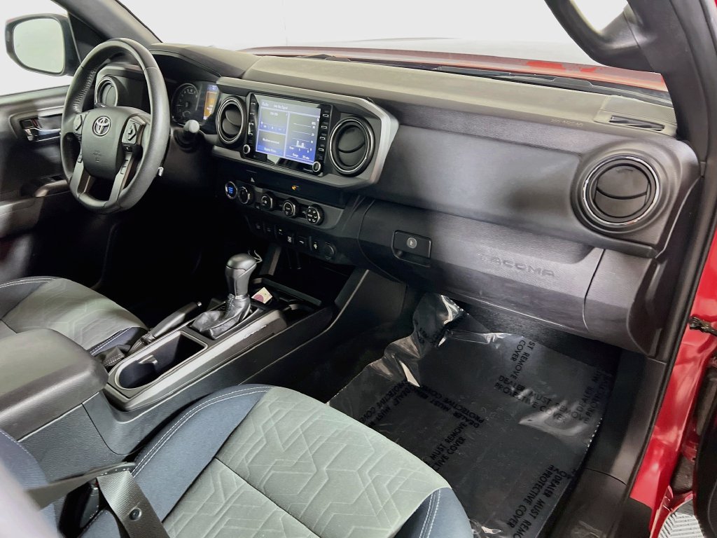 Certified 2020 Toyota Tacoma TRD Off-Road w/ Technology Package AWD/4WD image 25