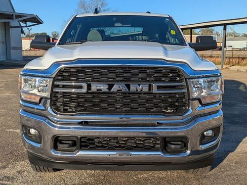 Used 2022 RAM 2500 Big Horn w/ Cold Weather Group image 9