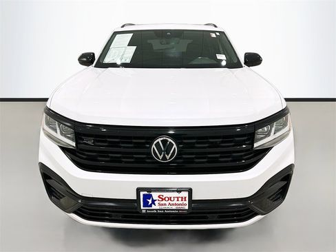 Used 2023 Volkswagen Atlas Cross Sport SEL R-Line image 2