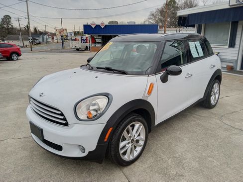 Used 2014 MINI Cooper Countryman image 1