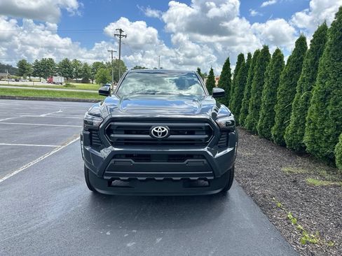 Certified 2025 Toyota Tacoma SR AWD/4WD image 3