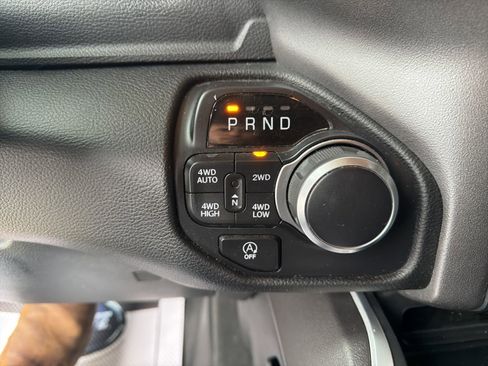 Used 2020 RAM 1500 Big Horn AWD/4WD image 15