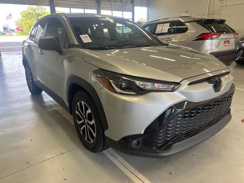 Used 2024 Toyota Corolla Cross AWD Hybrid image 3
