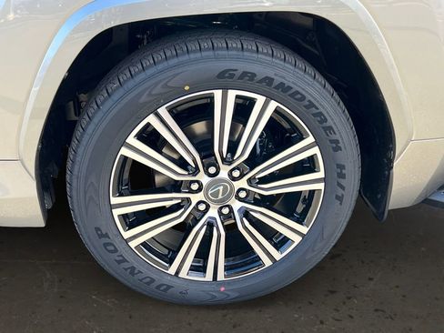 New 2026 Lexus LX 600 4WD w/ Luxury Package image 24