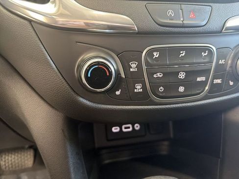 Certified 2024 Chevrolet Equinox LT image 30