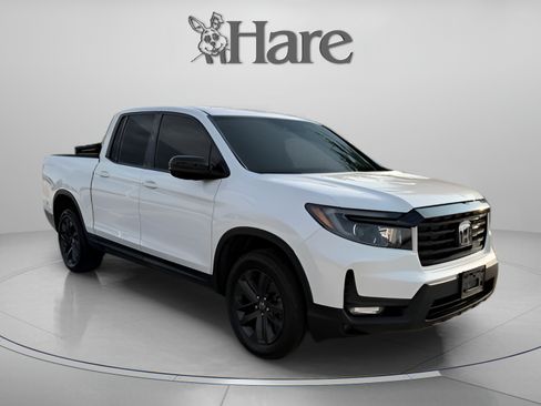 Used 2023 Honda Ridgeline Sport image 7
