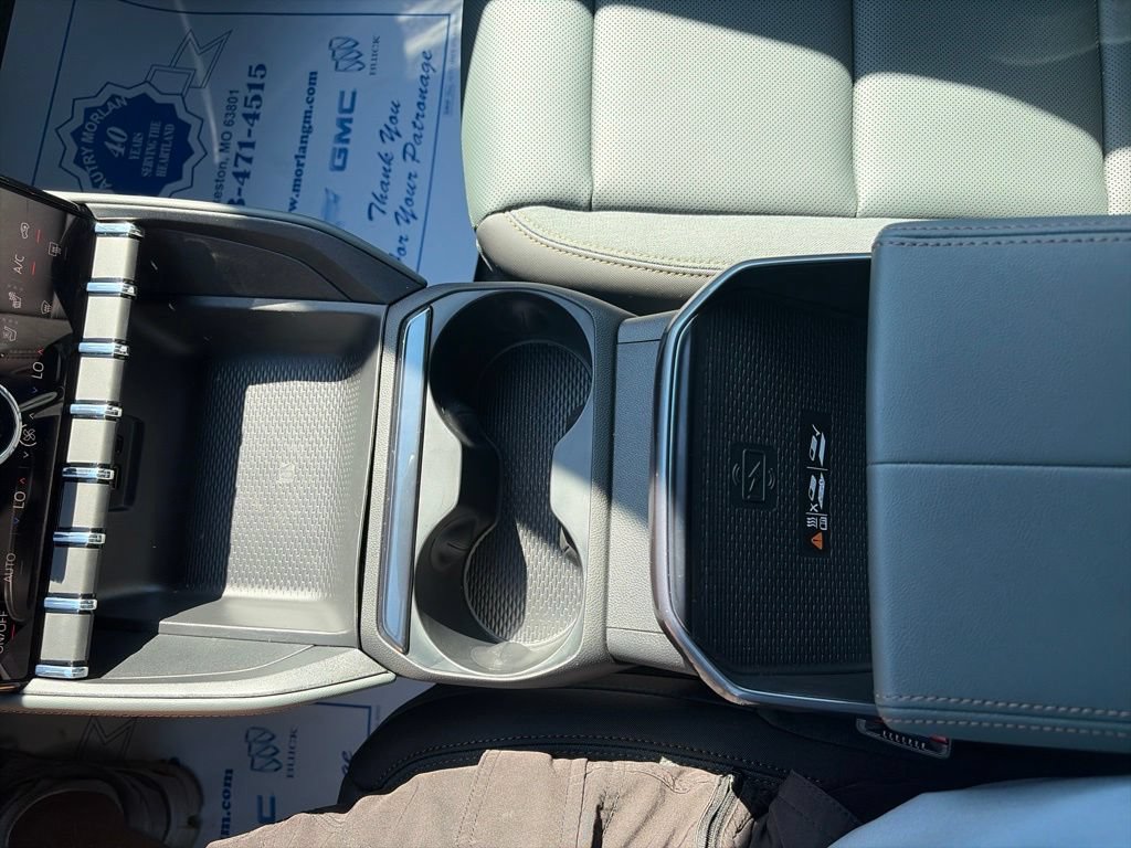 New 2027 GMC Terrain AT4 w/ Convenience Package III AWD/4WD image 24