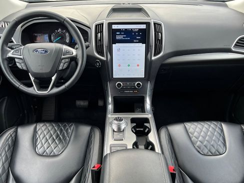 Used 2024 Ford Edge Titanium image 13