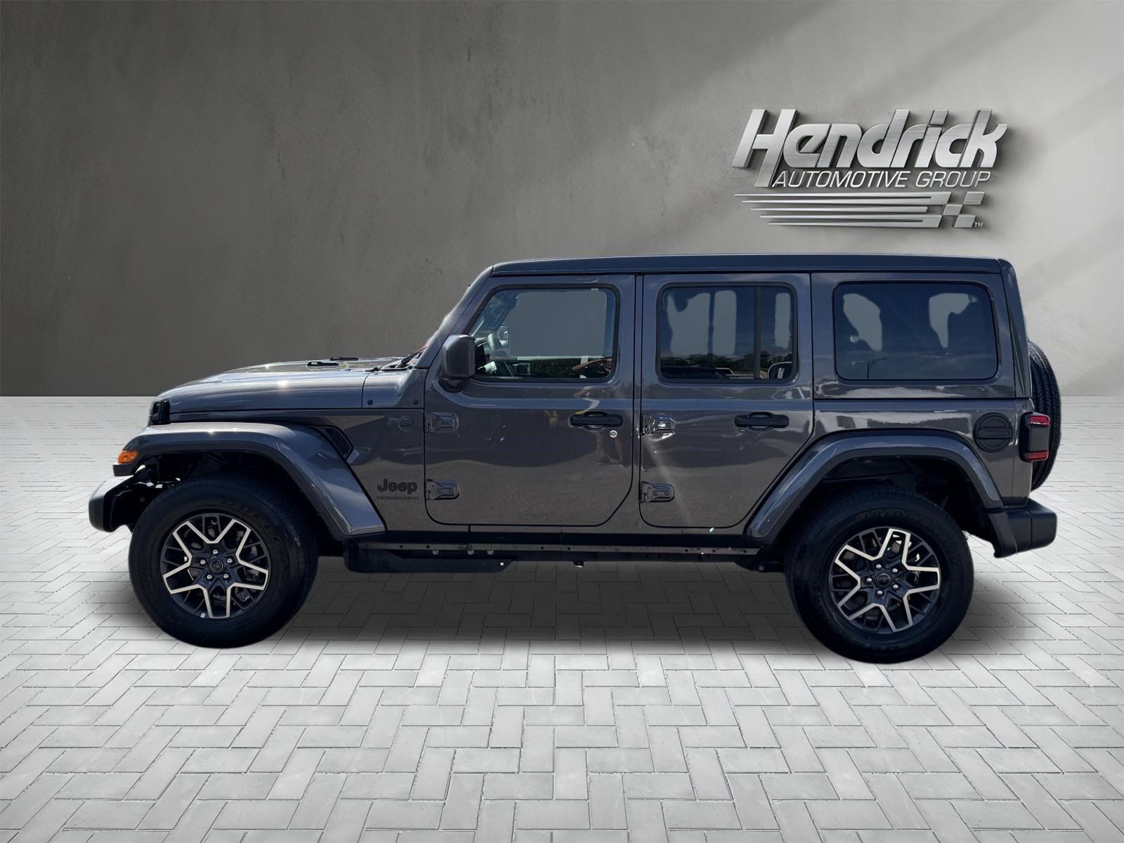 Used 2026 Jeep Wrangler Unlimited Sahara AWD/4WD image 7