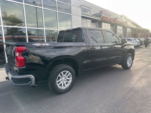 Used 2021 Chevrolet Silverado 1500 LT AWD/4WD image 3