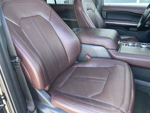 Used 2023 Ford Expedition Limited AWD/4WD image 26