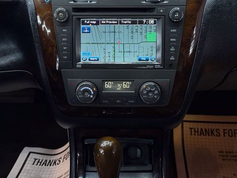 Used 2010 Cadillac DTS Premium FWD image 22