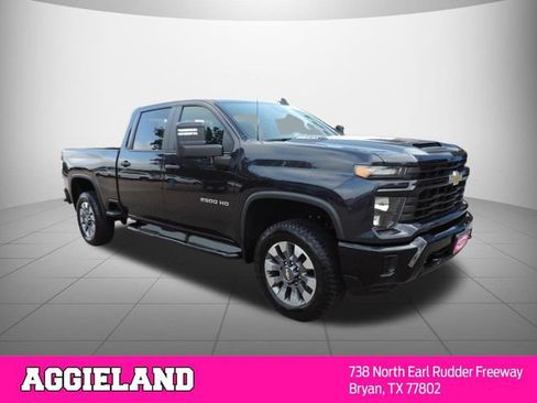 Used 2024 Chevrolet Silverado 2500 Custom w/ Custom Value Package AWD/4WD image 3
