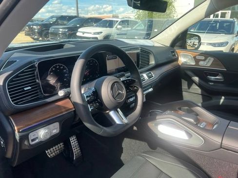 New 2026 Mercedes-Benz GLS 580 4MATIC image 13