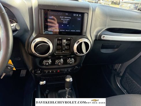 Used 2015 Jeep Wrangler Unlimited Sahara AWD/4WD image 13