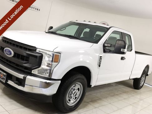 Used 2024 Ford F350 XL AWD/4WD image 3