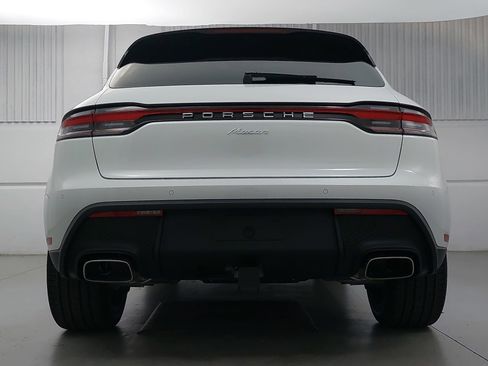 New 2026 Porsche Macan image 6