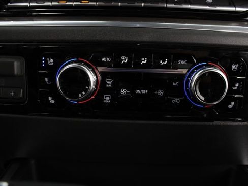 New 2026 GMC Sierra 1500 SLT AWD/4WD image 7