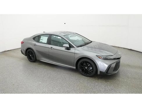 Used 2026 Toyota Camry SE w/ Convenience Package FWD image 12