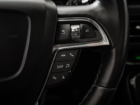 Used 2022 Lincoln Nautilus Reserve w/ Equipment Group 201A image 27