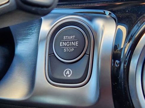 New 2025 Mercedes-Benz GLB 35 AMG 4MATIC image 22